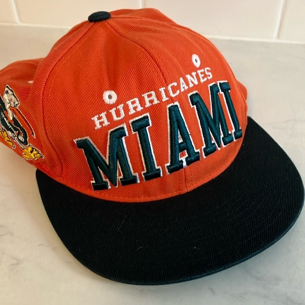 Vintage NBA Miami hurricanes. Zephyr the z hat. Preloved.